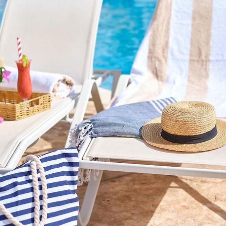 Hotel Illot Suites Cala Ratjada  Bagian luar foto