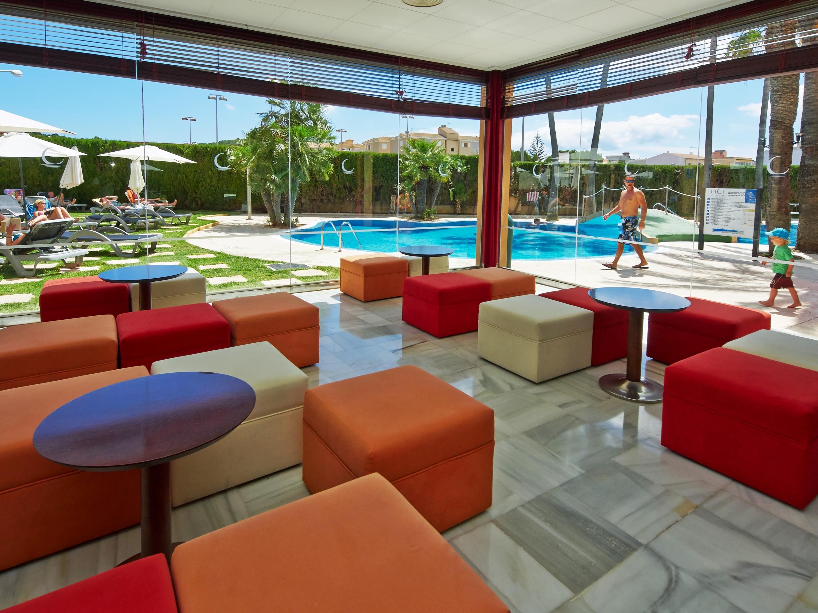 Hotel Illot Suites Cala Ratjada  Bagian luar foto