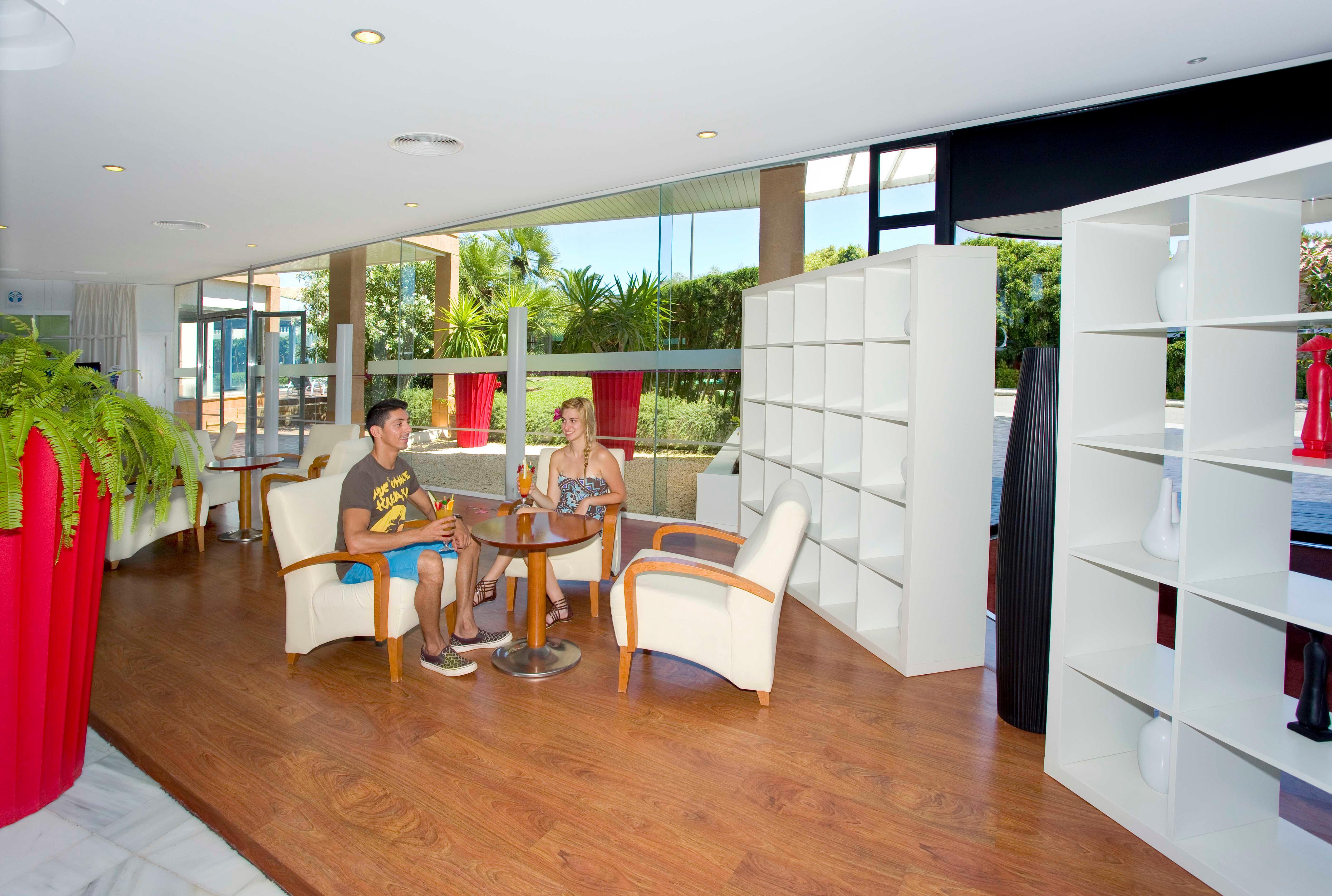 Hotel Illot Suites Cala Ratjada  Bagian luar foto