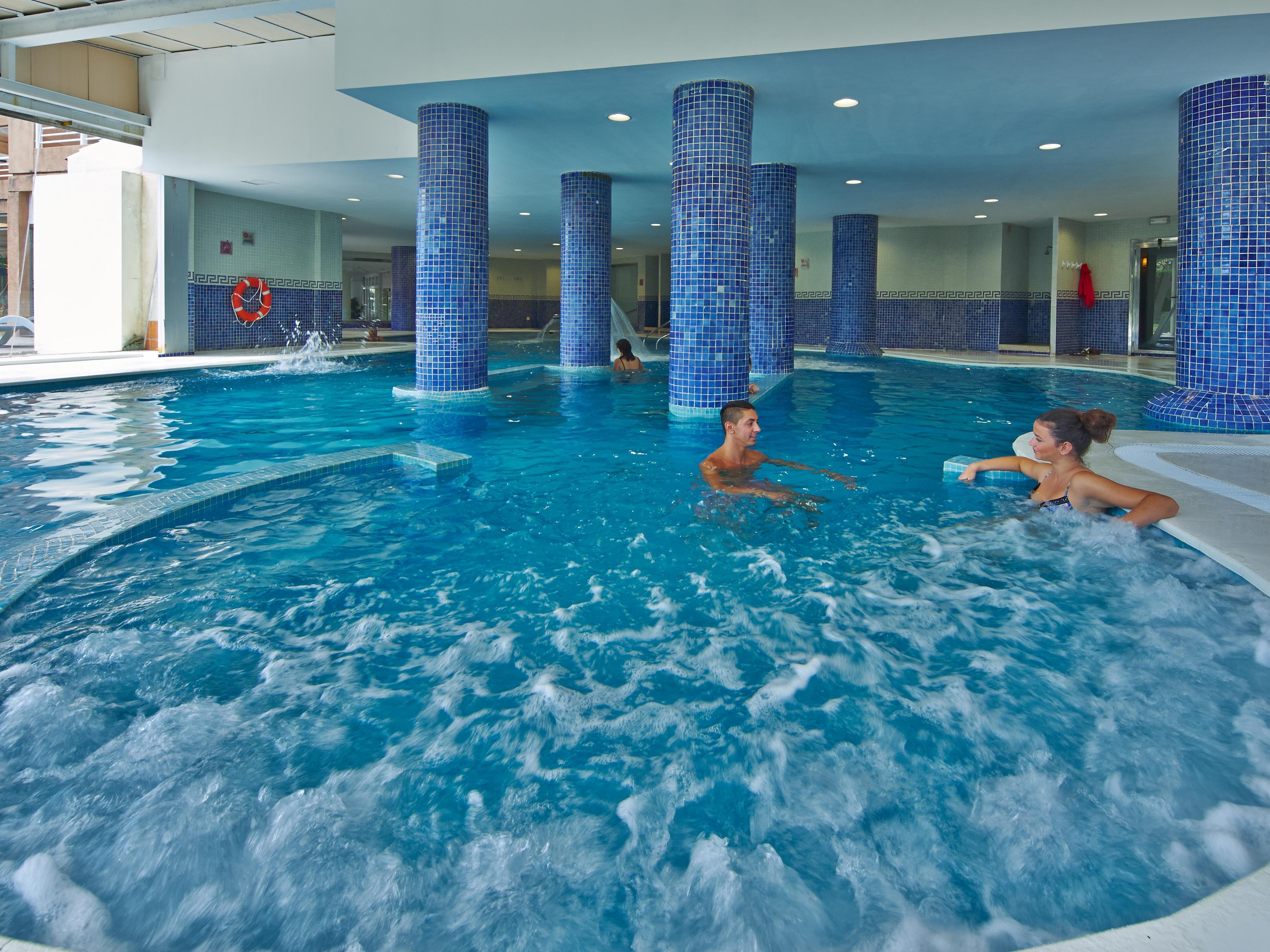Hotel Illot Suites Cala Ratjada  Bagian luar foto