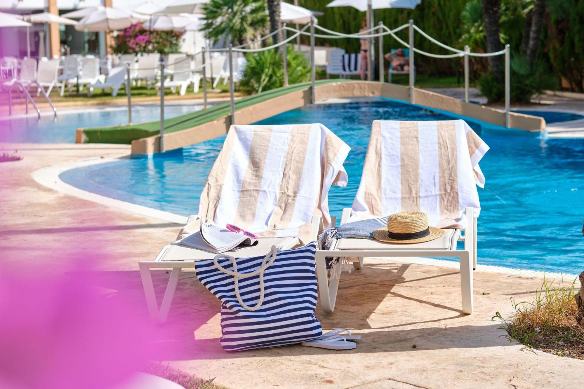 Hotel Illot Suites Cala Ratjada  Bagian luar foto