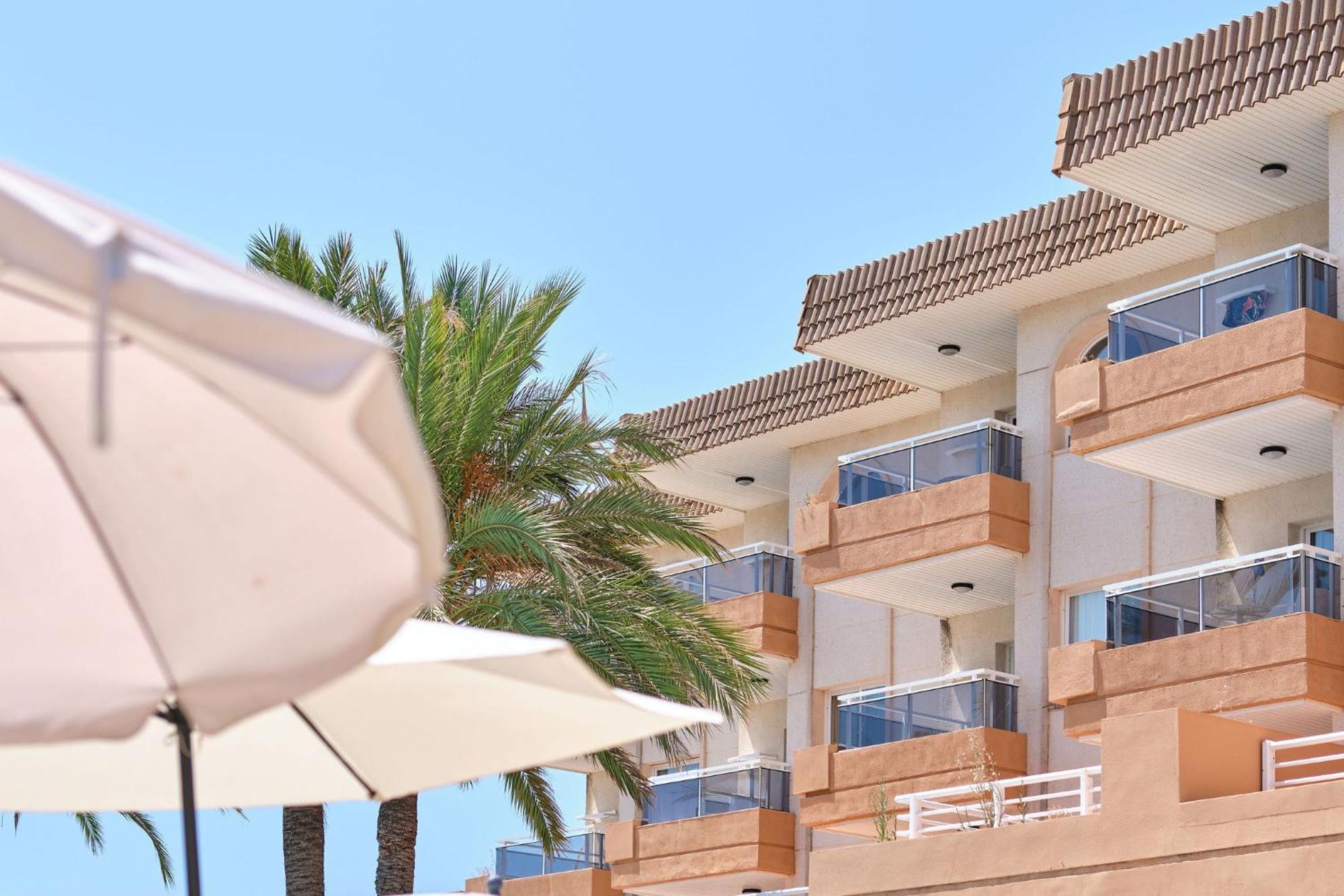 Hotel Illot Suites Cala Ratjada  Bagian luar foto