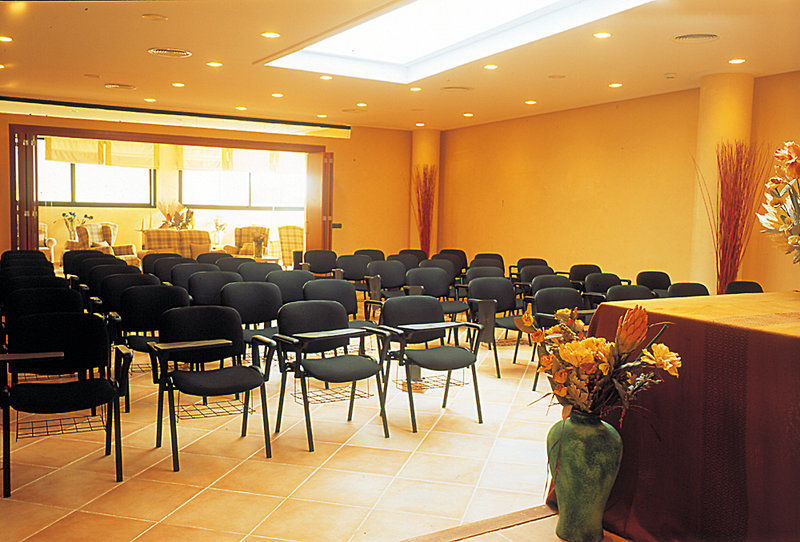 Hotel Illot Suites Cala Ratjada  Bagian luar foto