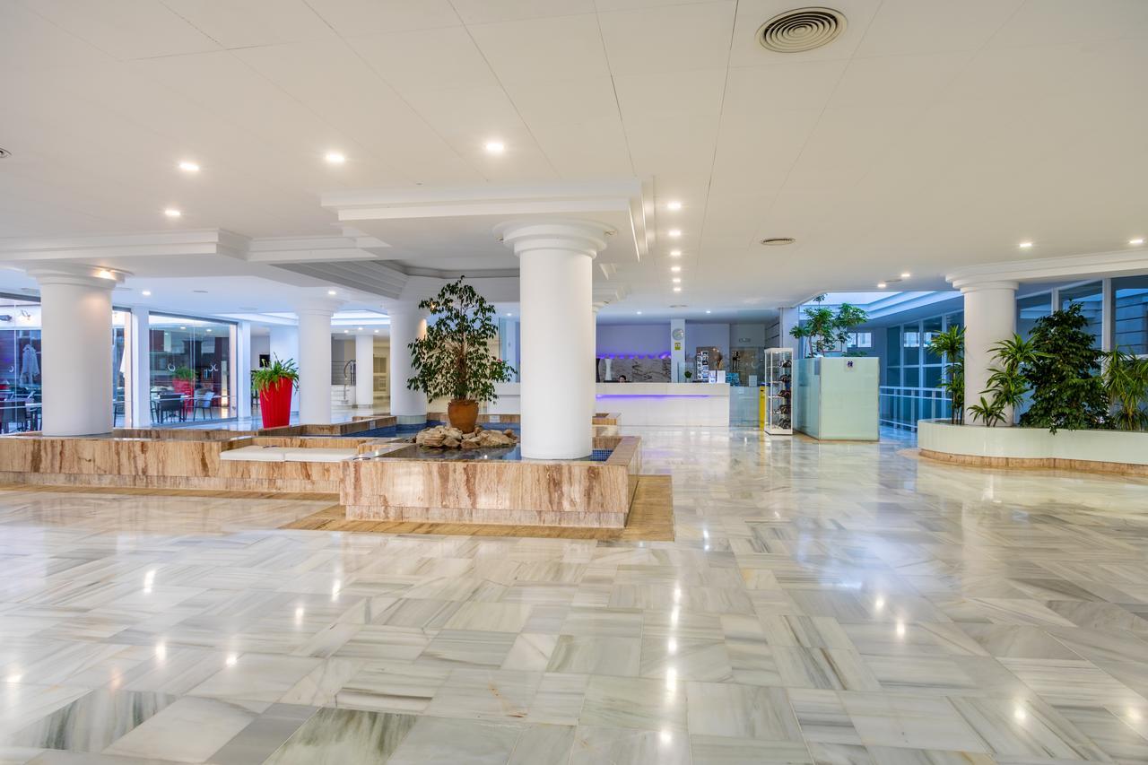 Hotel Illot Suites Cala Ratjada  Bagian luar foto