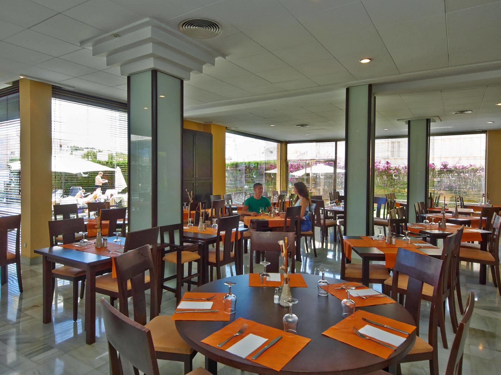 Hotel Illot Suites Cala Ratjada  Bagian luar foto